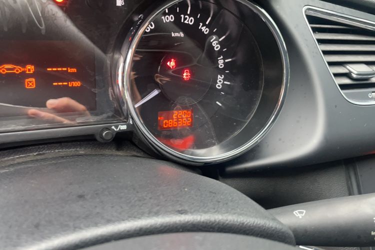 Used Peugeot 3008 2013 2.0L Manual Classic Edition
