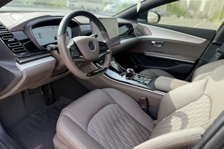 Used BYD Han 2025 DM-i 125KM Elite Model Interior 1