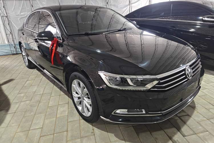 Used Volkswagen Magotan 2018 330TSI DSG Luxury Model Exterior 2