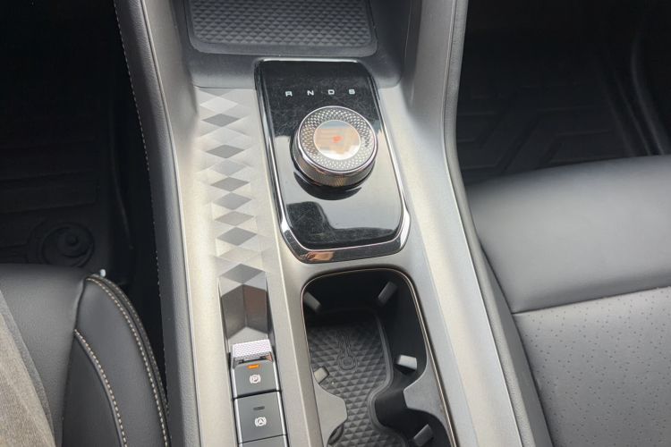 Used Wuling Xingyun 2023 2.0L DHT Standard Edition