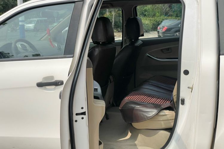 Used JMC Yuhu 7 2012 2.4T Two-Wheel Drive Manual Standard Edition JX4D24
