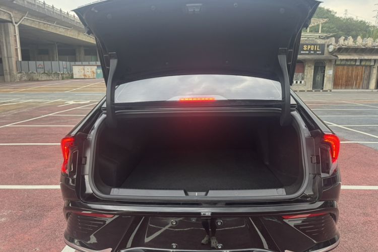 Used Wuling Xingguang 2023 150 Advanced Edition Trunk