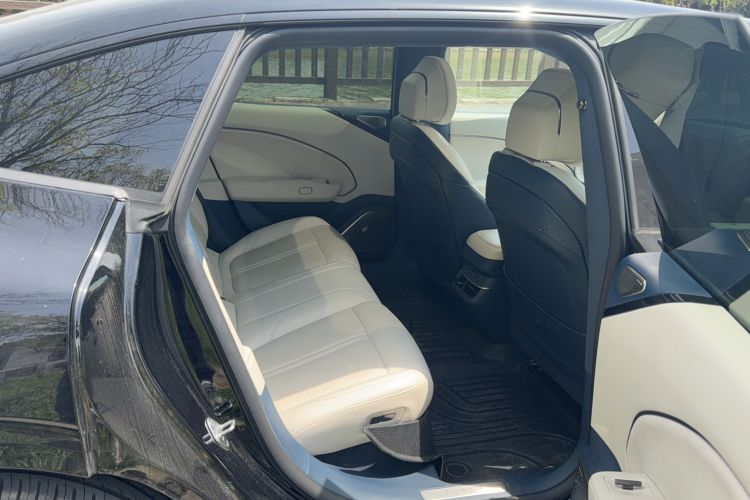 Used Zeekr 007 2024 Four-Wheel Drive Version 75 kWh Interior 2