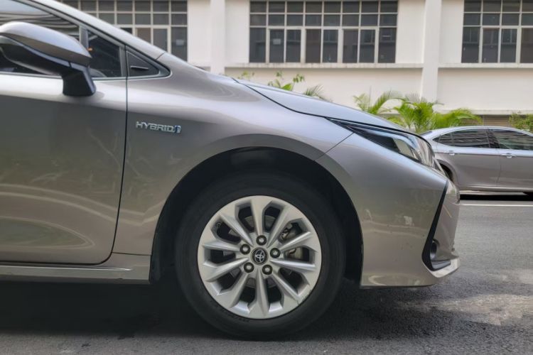 Used Toyota Corolla 2021 Dual-Motor 1.8L E-CVT Elite Edition Exterior 4