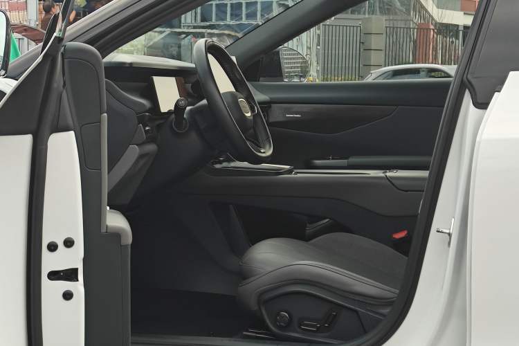 Used Lynk & Co 07 2024 EM-P 126 Long-Range Ultra
