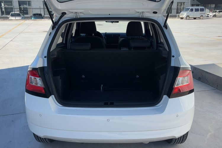 Used Skoda Fabia 2017 1.4L Automatic Car Enjoy Edition