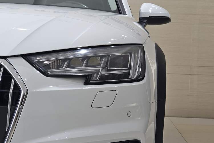 Used Audi A4 2017 45 TFSI allroad quattro Fashion Edition
