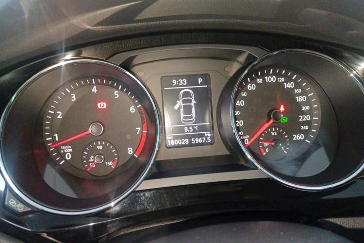 Used Volkswagen Sagitar 2017 180TSI Automatic Luxury Edition