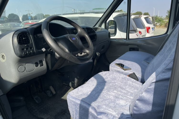 Used Ford Classic Transit 2016 2.4L Gasoline Short-Wheelbase 6-Seater Mid-Roof Multi-Purpose Vehicle 4G69S4N
