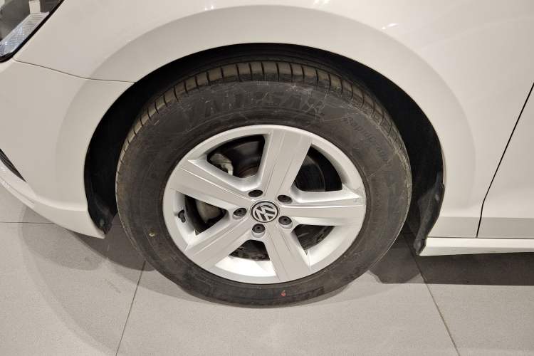 Used Volkswagen Lamando 2017 230TSI DSG Fashion Edition