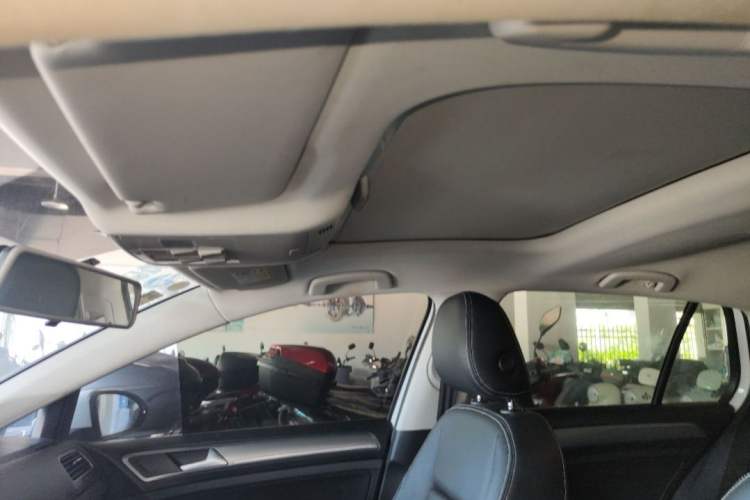 Used Volkswagen Golf 2020 200TSI DSG Comfortable and Ambitious Edition