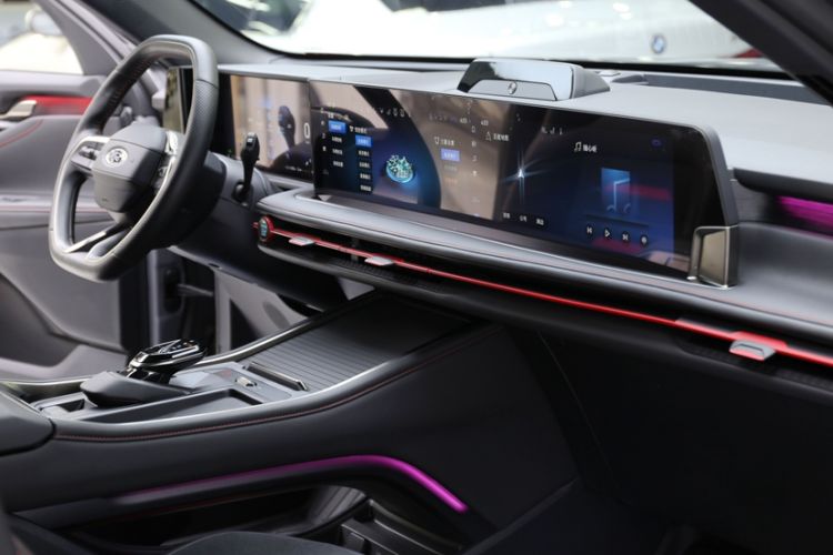 Used Ford Edge 2023 Ford Explorer L 2.0T EcoBoost E-Hybrid Four-Wheel Drive 7-Seater ST-Line
