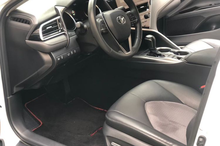 Used Toyota Camry 2021 2.0S FENGSHANG Edition Interior 3