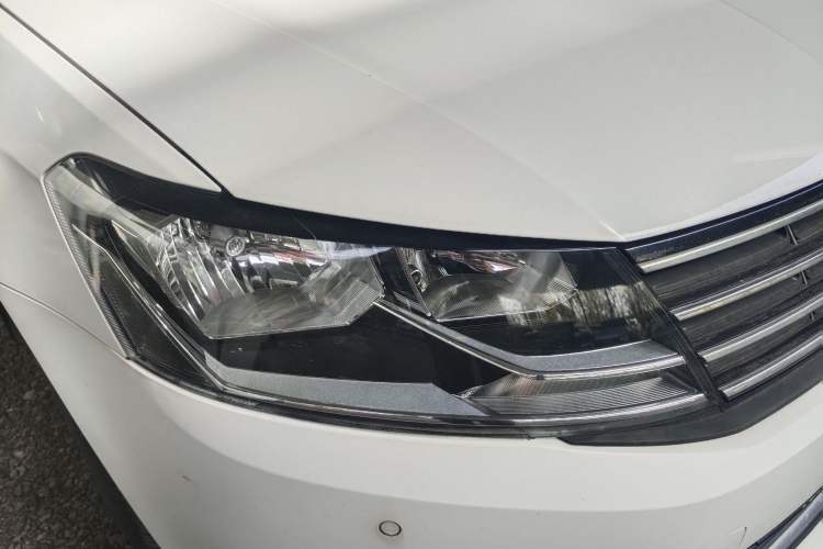 Used Volkswagen Lavida 2015 1.6L Automatic Comfort Edition
