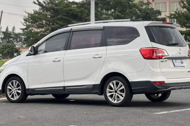 Used Baojun 730 2016 1.5L Manual Comfort Version 7 Seats China V Emission Standard
