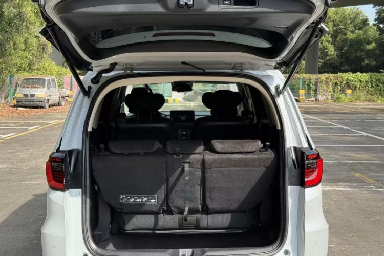 Used Honda Elysion 2024 2.0L eHEV Comfort Edition