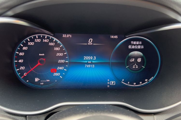 Used Mercedes-Benz C-Class 2020 Restyled C 200 L Fashion Edition Sport Version Odometer Close Up