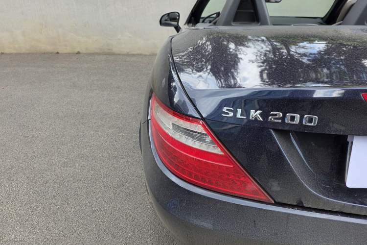 Used Mercedes-Benz SLK-Class 2011 SLK 200 Fashion Model