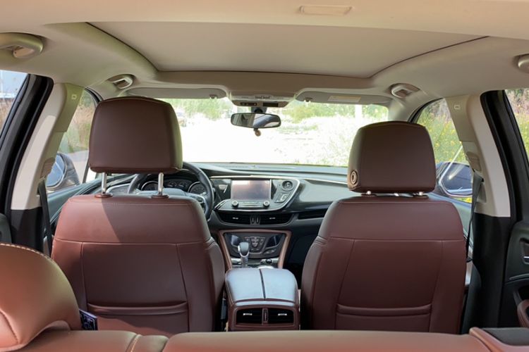 Used Buick Envision 2018 20T Two-Wheel Drive Luxury Model Interior 5