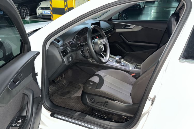 Used Audi A4L 2019 40 TFSI Ambition China VI