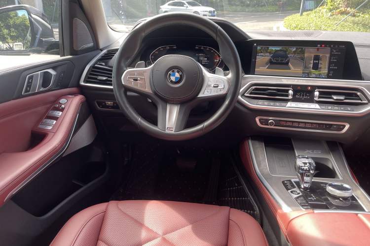 Used BMW X5 2022 Restyled xDrive 30Li Luxury Version M Sport Package
