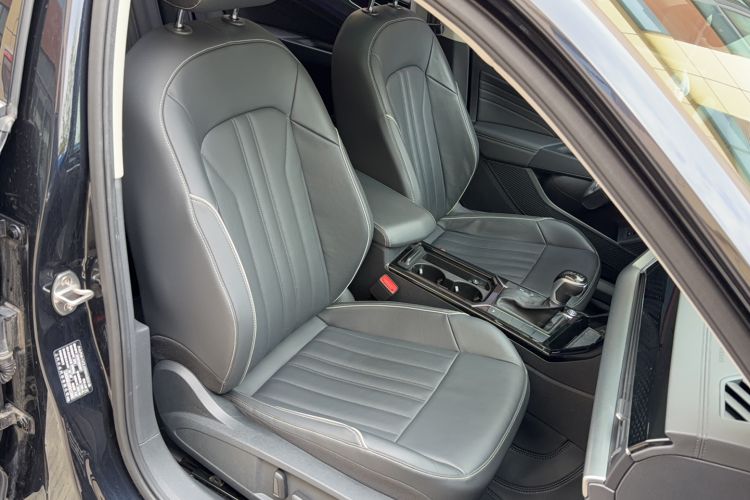 Used Volkswagen Passat 2023 Revised 330TSI Elite Edition Right Front Seat