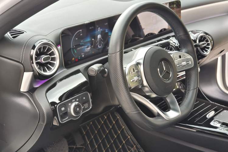 Used Mercedes-Benz A-Class 2020 A 220 L 4MATIC Sport Sedan Interior 10