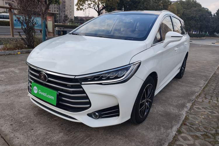 Used BYD Song MAX 2018 1.5T Automatic Smart Connect Elite Model with 6 Seats