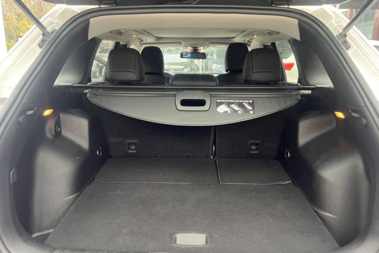 Used Jeep Cherokee 2019 2.0T Two-Wheel Drive Smart Enjoyment Version China V