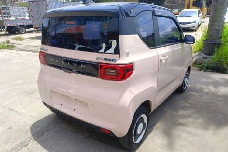Used Wuling Hongguang MINIEV 2022 Macaron Premium Model – Lithium Ternary Battery Exterior 4