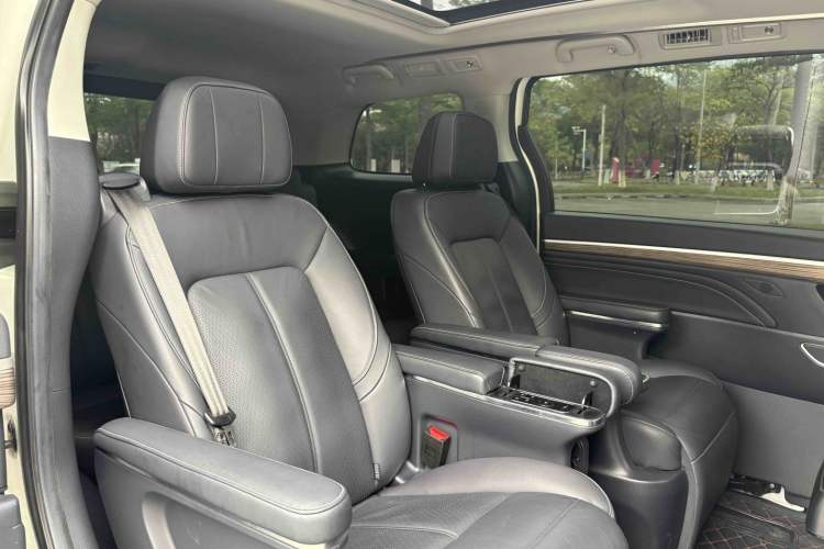 Used GAC Trumpchi M8 2021 Master Series 390T Prestige Edition Interior 6