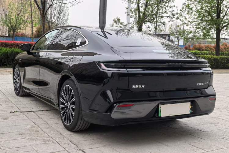 Used Geely Galaxy 8 2025 130km EM-P Starship Edition