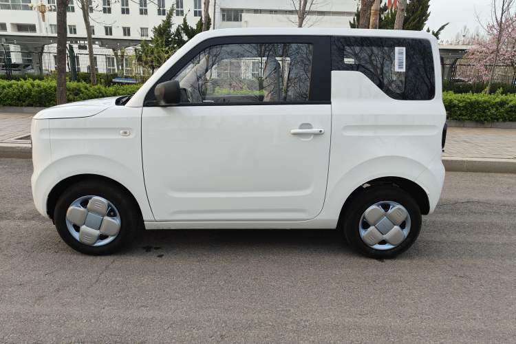 Used Geely Galaxy Panda 2024 Panda Mini 200km Endurance Bear Exterior 6