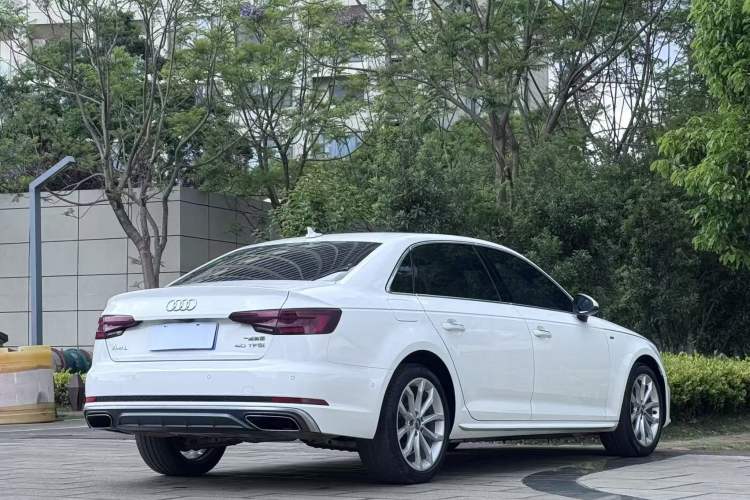 Used Audi A4L 2019 40 TFSI Fashion Version China V