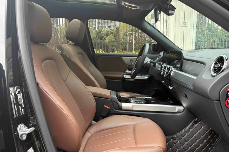 Used Mercedes-Benz GLB 2022 Second Facelift GLB 200 Dynamic Edition Interior 2