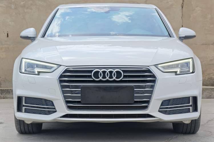 Used Audi A4L 2019 40 TFSI Ambition China VI Exterior 1