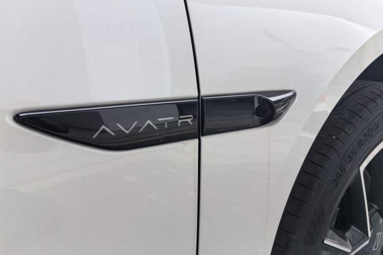 Used Avatr 06 2025 Max All-Electric Version Exterior 6