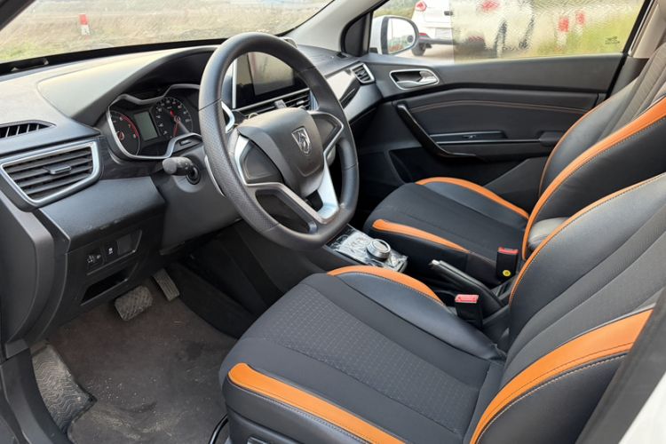 Used Baojun 310 2017 1.5L Automatic Fashion Model