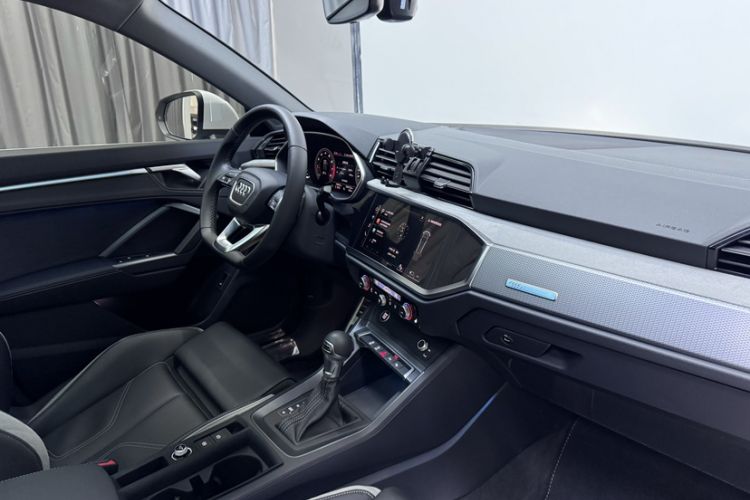 Used Audi Q3 2024 35 TFSI Fashion Dynamic Edition
