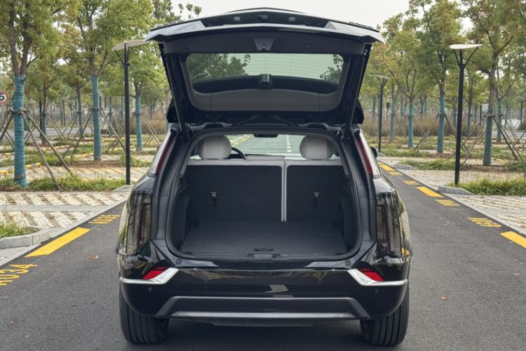 Used Cadillac OPTIQ 2024 Standard Range Version
