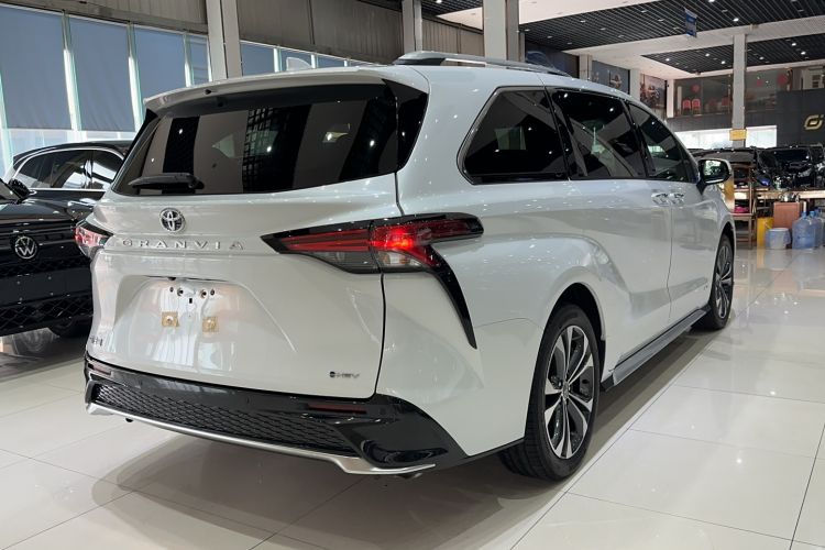 Used Toyota Granvia 2024 2.5L Hybrid Prestige PLUS Edition
