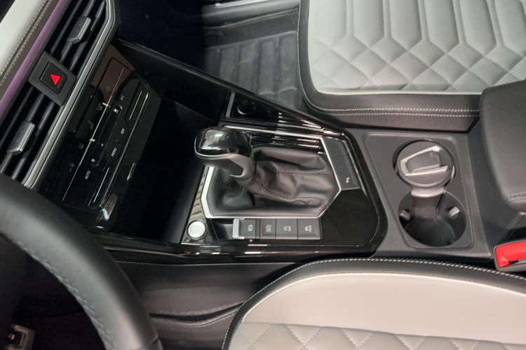 Used Volkswagen Tayron 2023 330TSI Two-Wheel-Drive Luxury Plus Advanced Version
