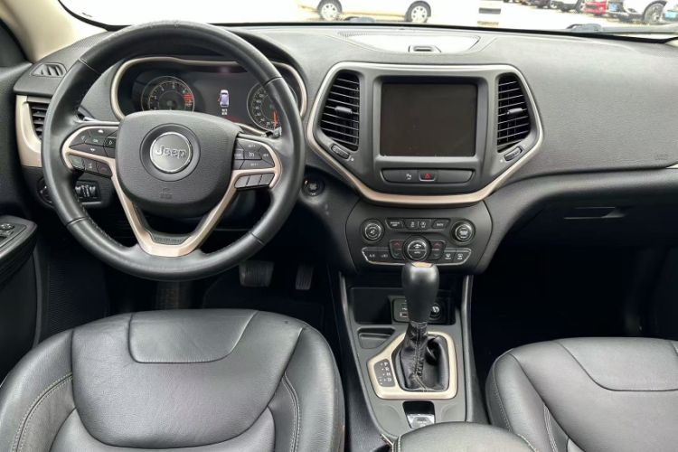 Used Jeep Cherokee 2017 2.4L Leading Smart Edition