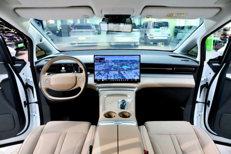 Used XPeng X9 2025 740 Ultra-Long Range Max