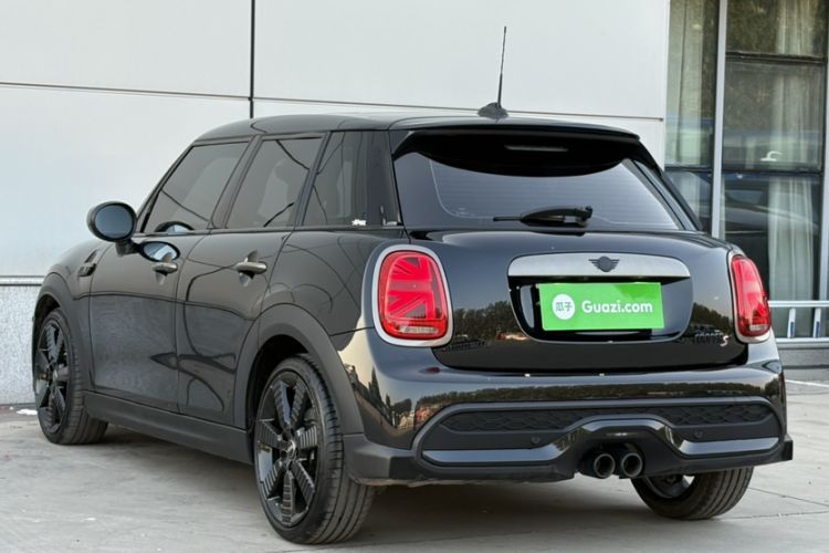 Used MINI MINI 2023 Facelift 2.0T COOPER S Artist Five-Door Edition
