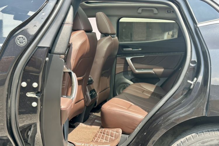 Used Wey VV5 2019 Upgraded Model 2.0T Two-Wheel Drive Ultra-Luxury Version China V Standard