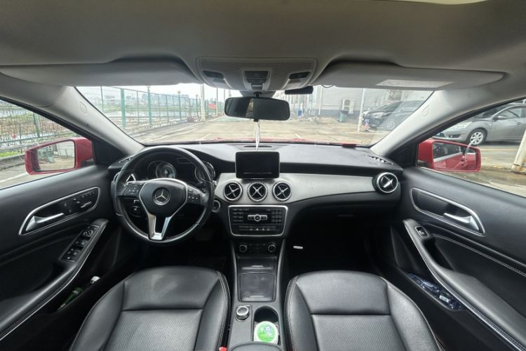 Used Mercedes-Benz GLA 2015 GLA 200 Sport Edition Interior 7