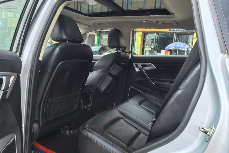 Used Geely Auto Emgrand X7 Sport 2016 1.8TD Automatic Smart Connectivity Version Interior 2