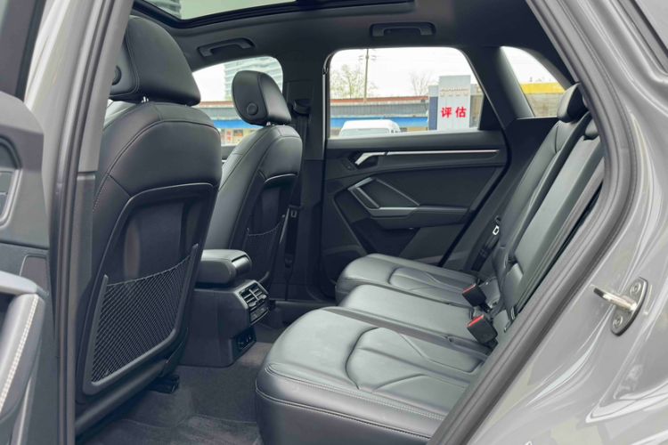 Used Audi Q3 2024 35 TFSI Advanced Style Edition Interior 6