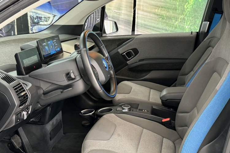 Used BMW i3 2020 Fast Charging and Smooth Driving Edition
